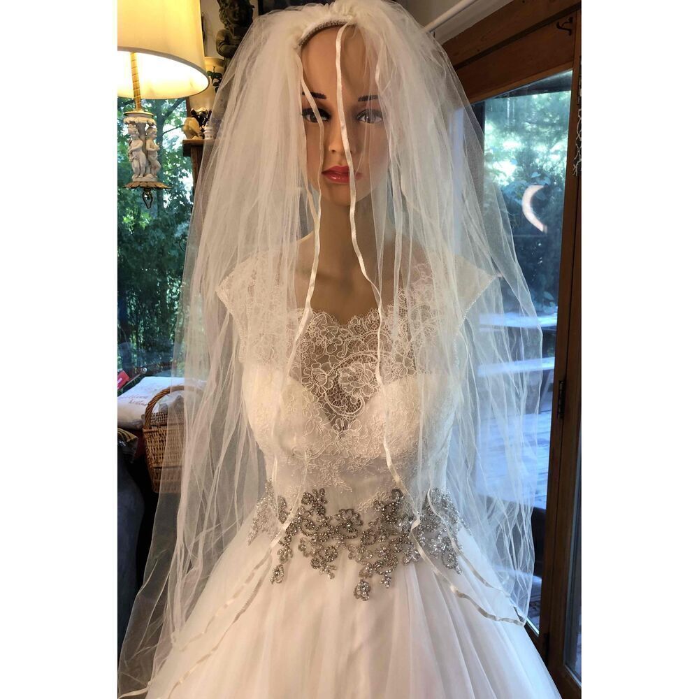 White Ivory Lace Wedding Ballgown Cap Sleeves Beaded Waistline 65 in train Small